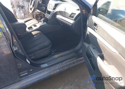 2011 Subaru Legacy 2.5I z USA, uszkodzony, nr VIN 4S3BMBA6XB3233932